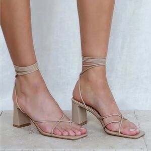NWT Billini Issa Strappy Block Heels